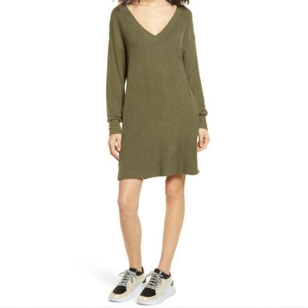 Socialite Ladies Size Small Olive Green Double V-Neck Knit Soft Dress w/ Pockets